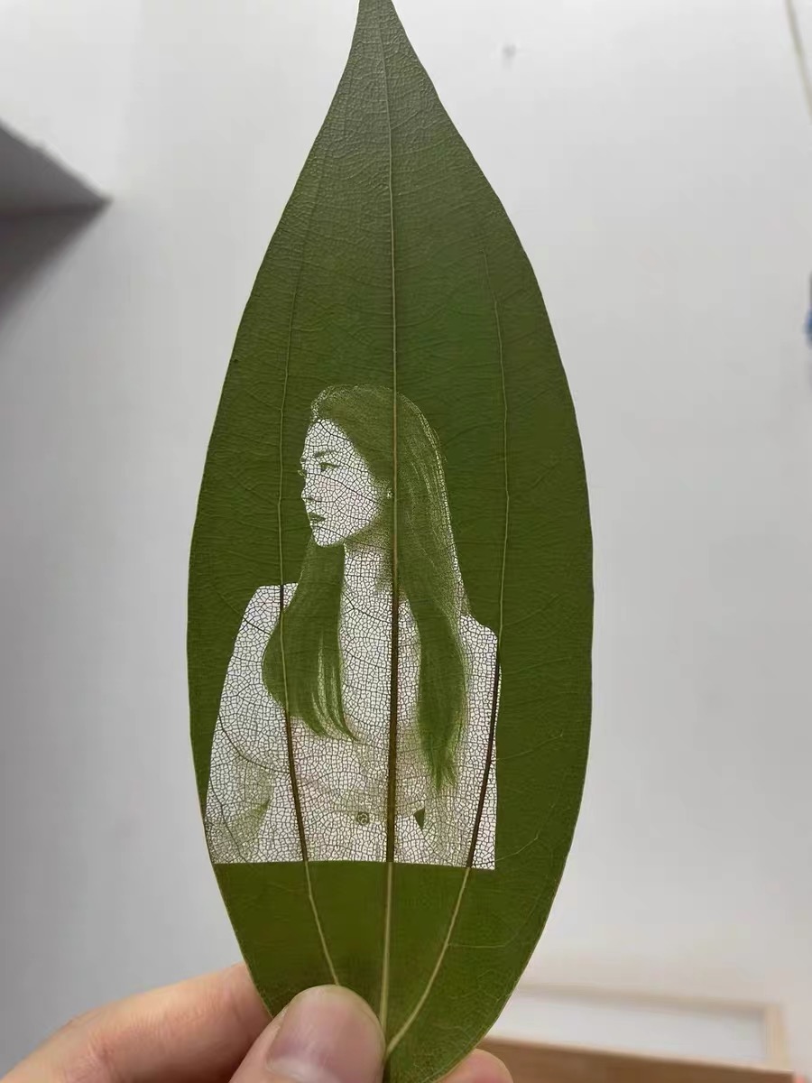 Leaf Portrait Art – Woman Design