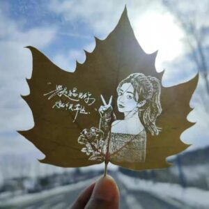 Personalized Portrait Leaf Carving – Elegant Woman Edition